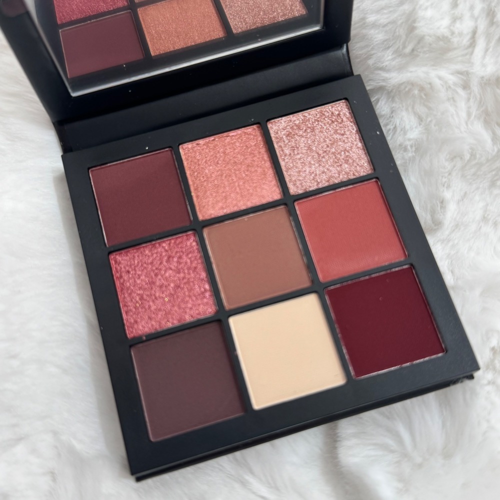 Huda Beauty Mauve Obsessions Eyeshadow Palette - 9 High-Pigment Shades AUTHENTIC
